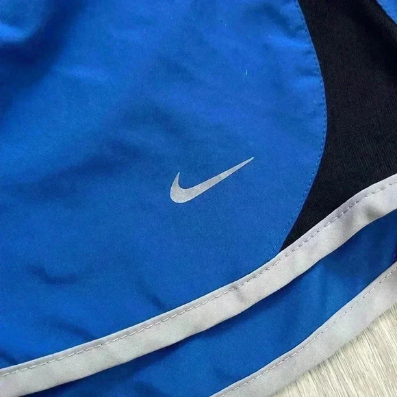 NIKE - Athletic Shorts Size M - Picture 4 of 4